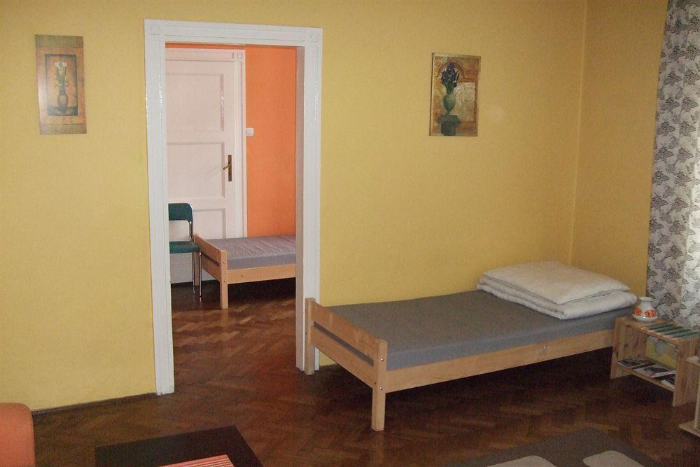 קרקוב Old Walls Hostel מראה חיצוני תמונה