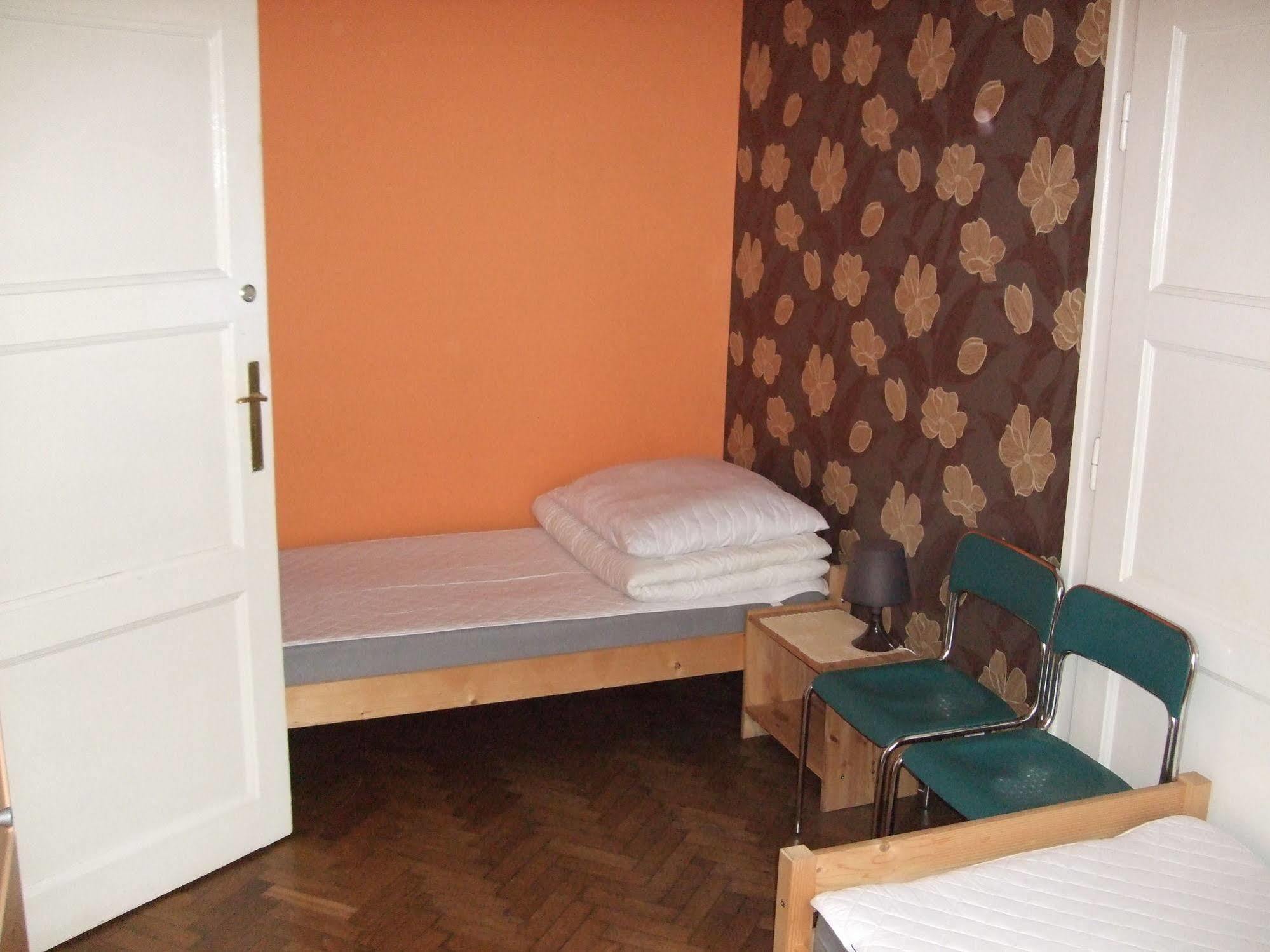קרקוב Old Walls Hostel מראה חיצוני תמונה