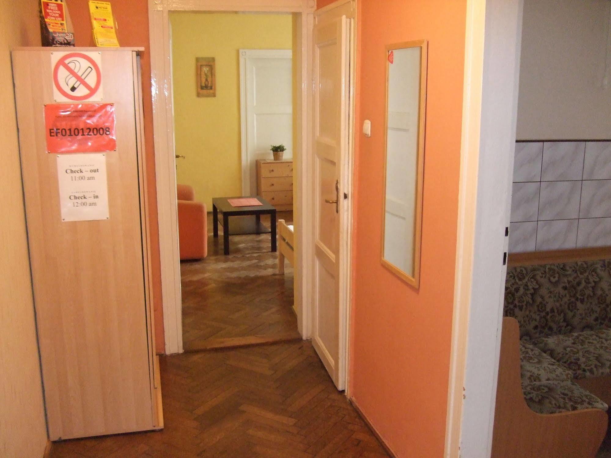 קרקוב Old Walls Hostel מראה חיצוני תמונה