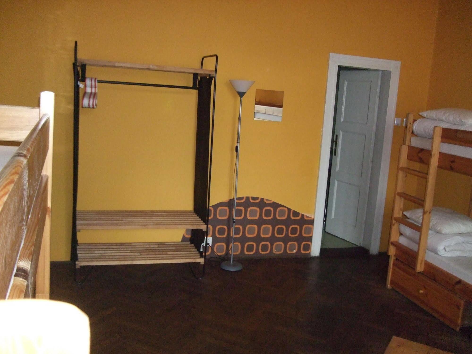 קרקוב Old Walls Hostel מראה חיצוני תמונה